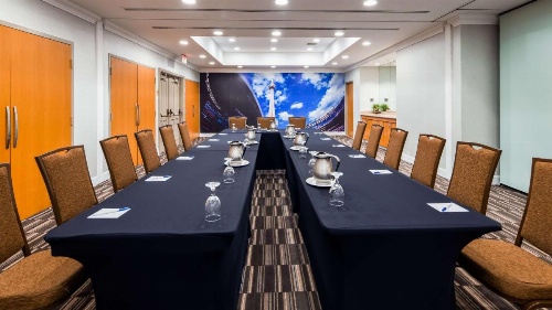 Best Western Premier Toronto Airport Carlingview Hotel image 15